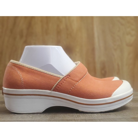 Dansko Vegan Volley Canvas Clogs Women's EU 39 US 8.5-9 Peach Slip Resistant - Picture 1 of 11